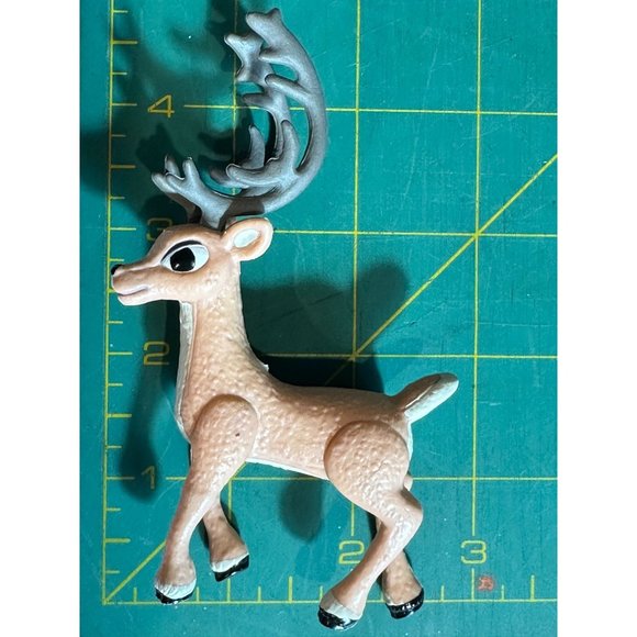 Young Rudolph Misfit Toys Playing Mantis 2004 Cake Topper Reindeer Display Train - Picture 5 of 7